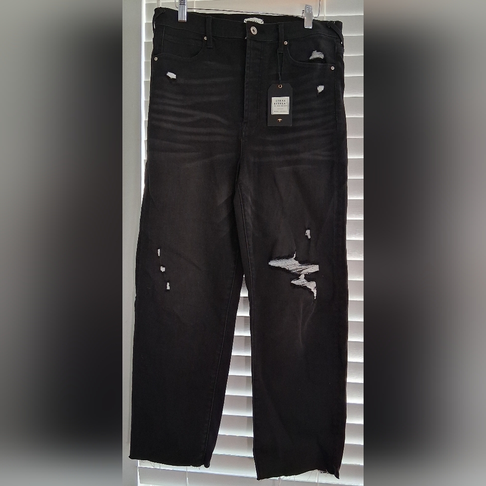 Serra Retreat Black Distressed High Waist Jeans Sz 12/32 NWT